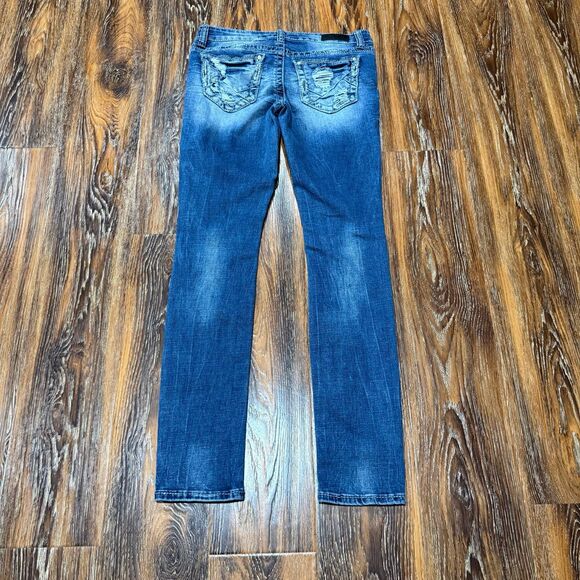Daytrip Women's 26R Lynx Skinny Distressed Low Rise Denim Light Wash Jeans 30X31 - Picture 1 of 7